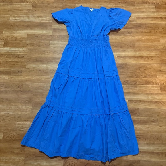 crown & ivy Dresses & Skirts - Crown & Ivy Blue Tiered Maxi Dress Women's Large V-Neck Puff Sleeve Pockets